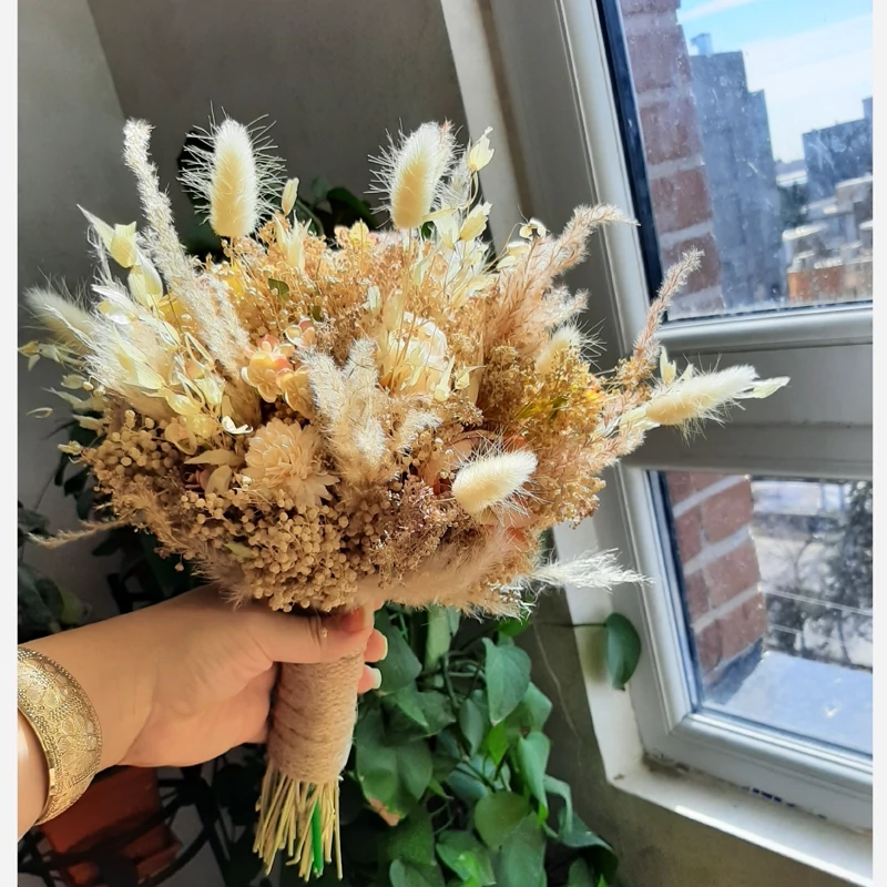 دسته گل باگلهای وحشی خشک وگلهای مصنوعی سایز متوسط با انتخاب رنگ گلها دلخواه